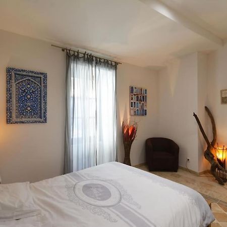 Charmante Petite Maison Donnant Sur Les Arenes Arles Exterior foto
